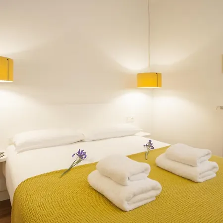 Bare By Oldtown Ss Apartment
