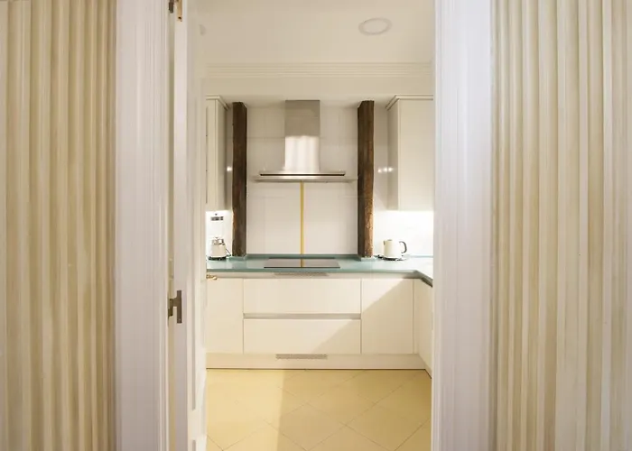 Bare By Oldtown Ss *